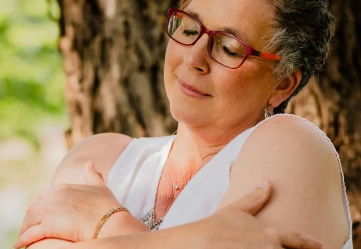 Massagedans - liefdevolle verbinding en zachte aanraking. Enkel voor vrouwen